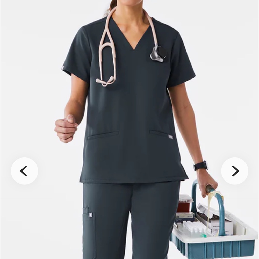 Figs Women's Dark Harbor Casma - Three-Pocket Scrub Top
